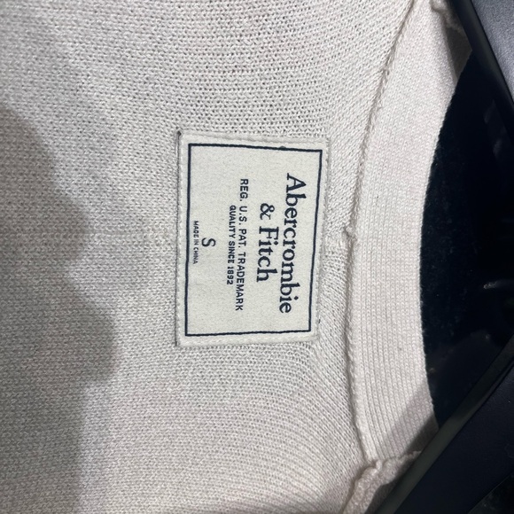 A&F cardigan - Picture 4 of 4